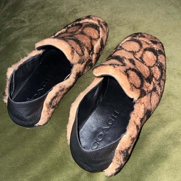 Coach Shearling Slippers - Picture 2 of 4